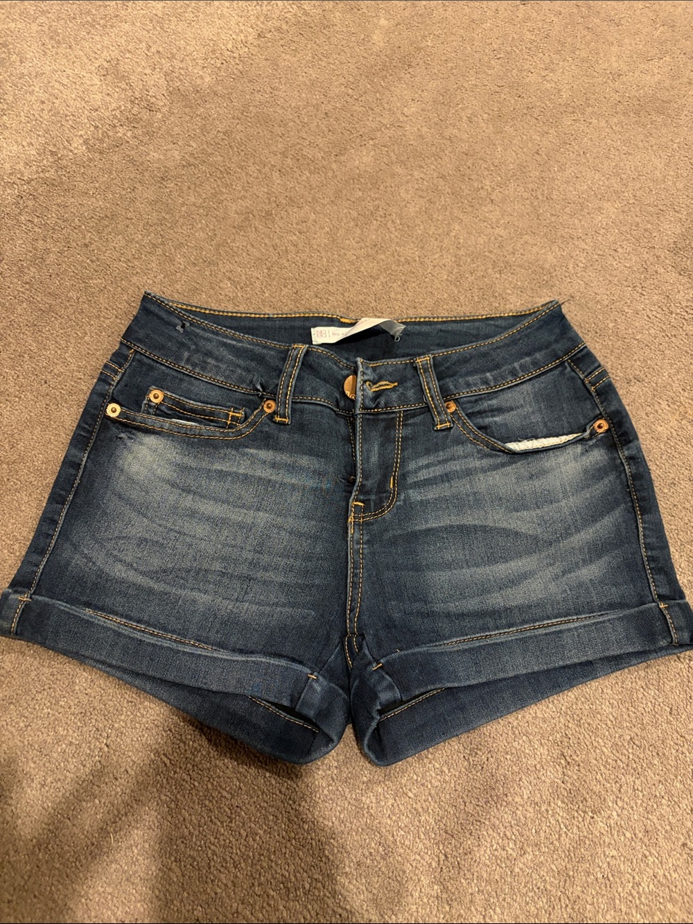 Women’s Dark Wash Denim Roll-Cuff Jean Shorts